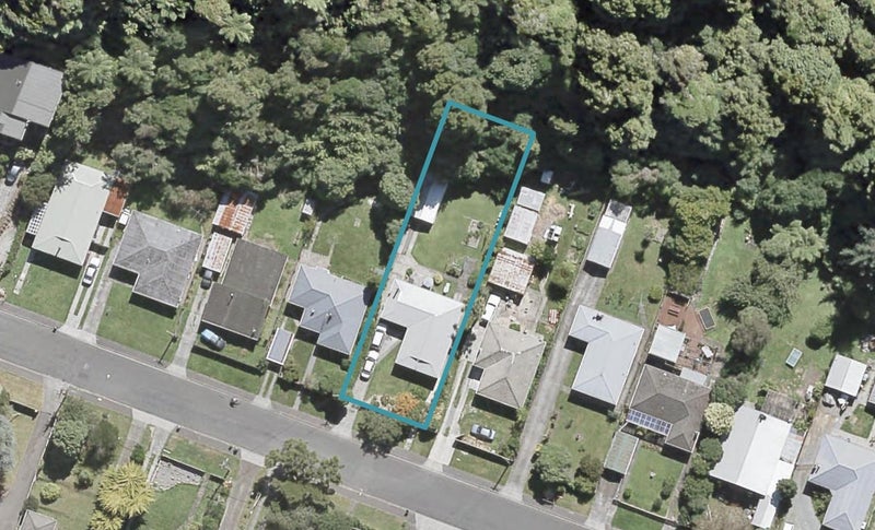 21 Gillespies Road, Birchville, Upper Hutt - Carousel 1