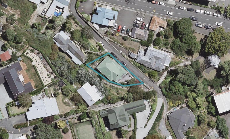 2 Madeira Road, Bluff Hill, Napier - Carousel 1
