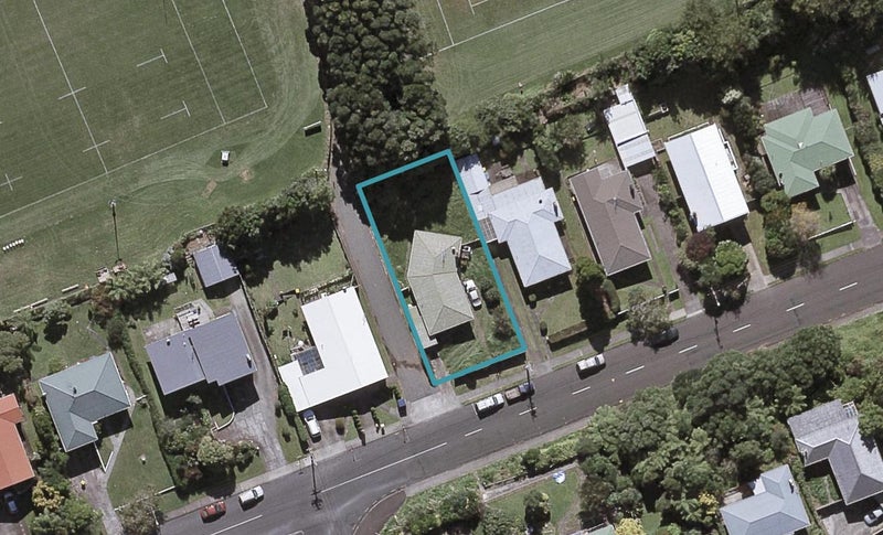 44 Clawton Street, Westown, New Plymouth - Carousel 1