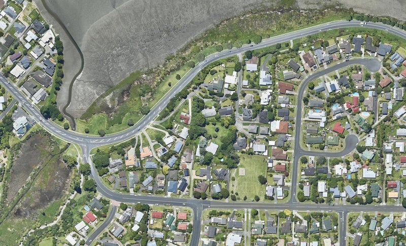 1 Te Rehutai Rise, Welcome Bay, Tauranga - Carousel 1