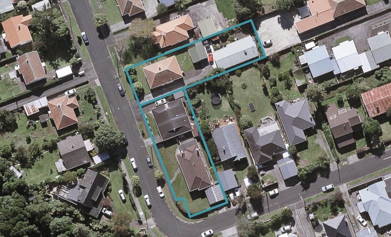 13 List Street, Welbourn, New Plymouth - Carousel 1
