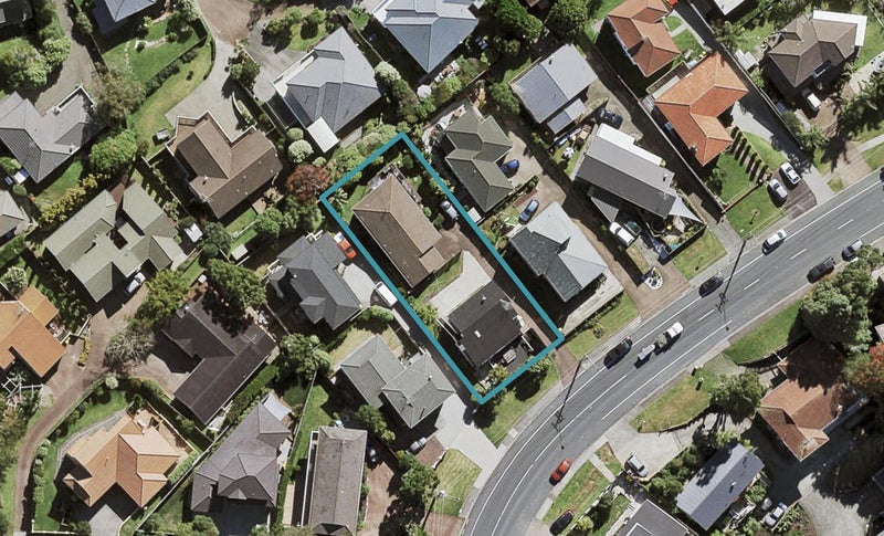 2/44 Sunset Road, Unsworth Heights, Auckland - Carousel 1