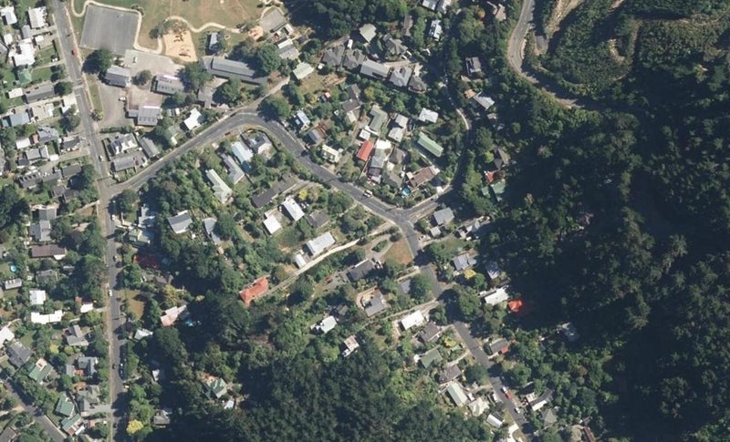20 Forest Road, Pinehaven, Upper Hutt - Carousel 1
