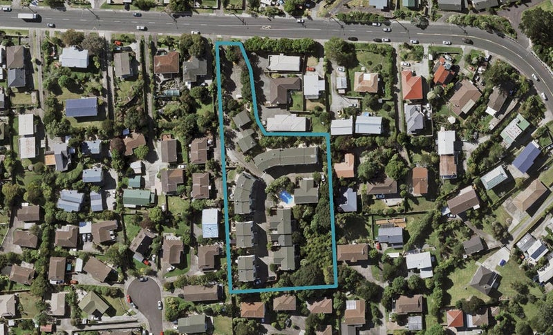 15/69 Target Road, Totara Vale, Auckland - Carousel 1