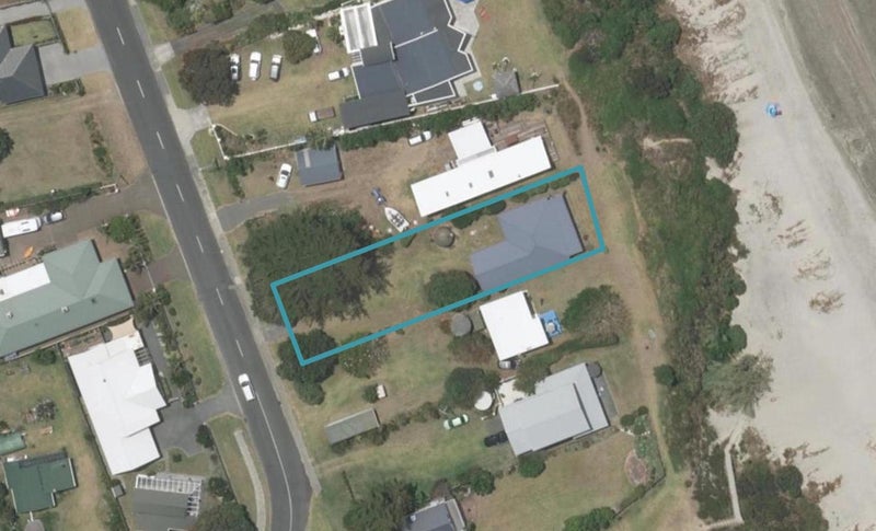 33 Robert Street, Mangawhai Heads, Mangawhai - Carousel 1