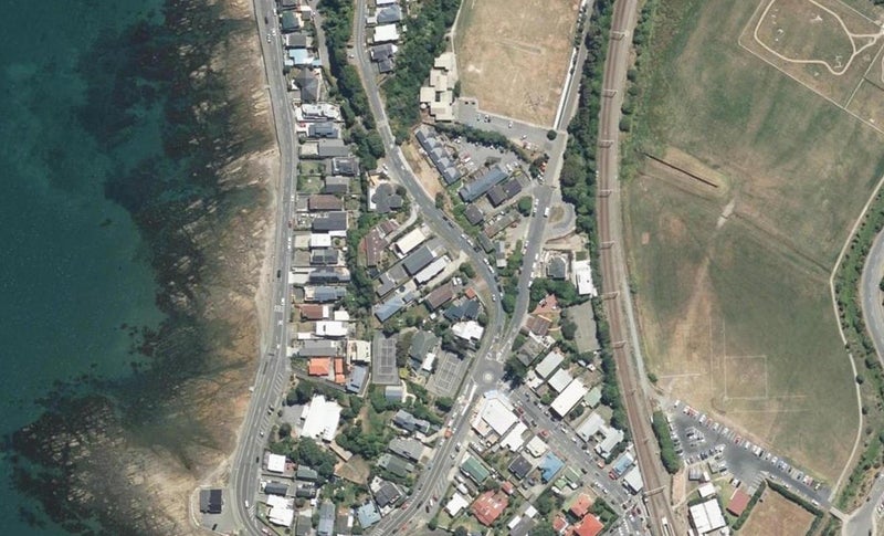 5 Motuhara Road, Plimmerton, Porirua - Carousel 1