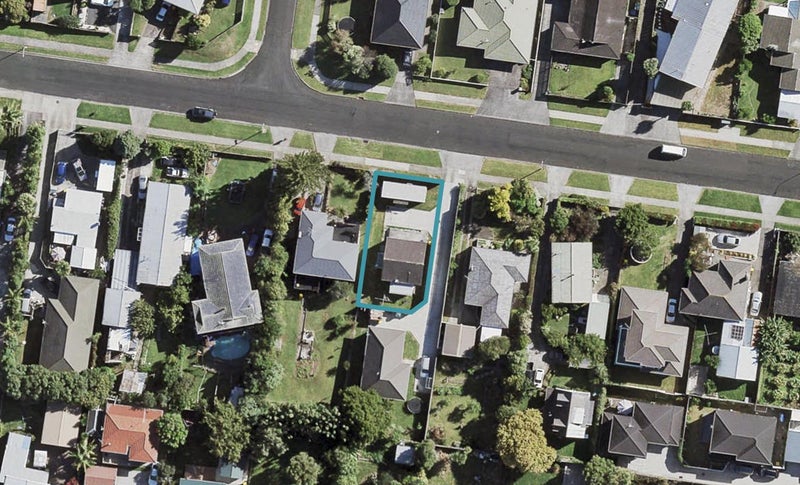 10 McLeod Road, Weymouth, Auckland - Carousel 1