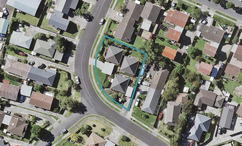 3/4 Tomintoul Place, Highland Park, Auckland - Carousel 1