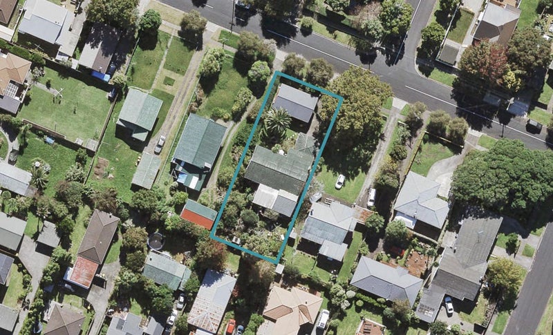 60 Miro Street, New Lynn, Auckland - Carousel 1