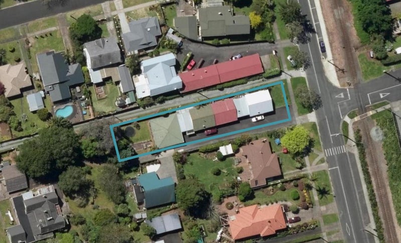 11B Lupton Avenue, Kensington, Whangarei - Carousel 1