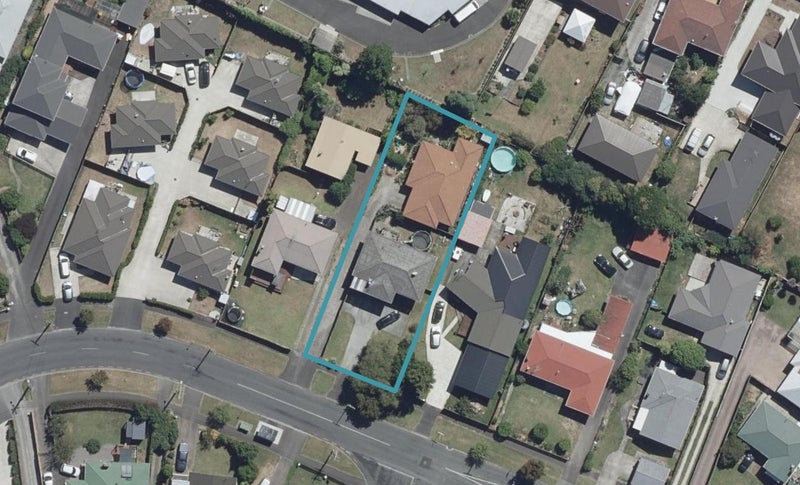 19 MacDonald Road, Glenview, Hamilton - Carousel 1
