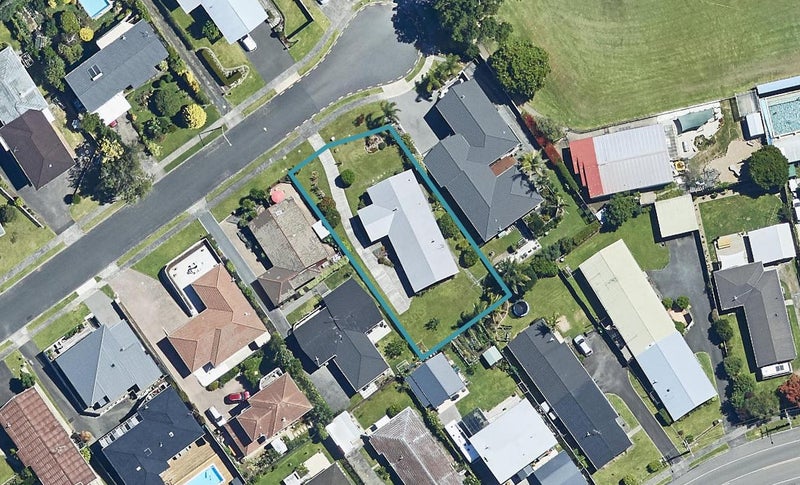 12 Audrey Place, Matua, Tauranga - Carousel 1