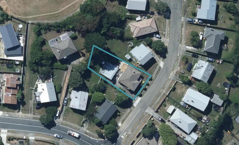 3 Carbine Place, Ascot Park, Porirua - Carousel 1