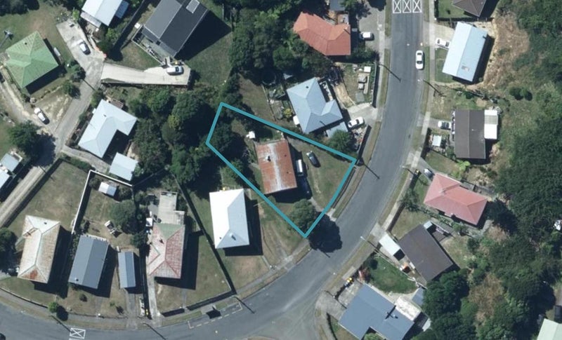 155 Sievers Grove, Cannons Creek, Porirua - Carousel 1