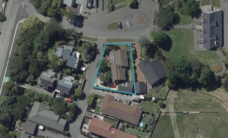 4 Holmcroft Court, Cracroft, Christchurch - Carousel 1