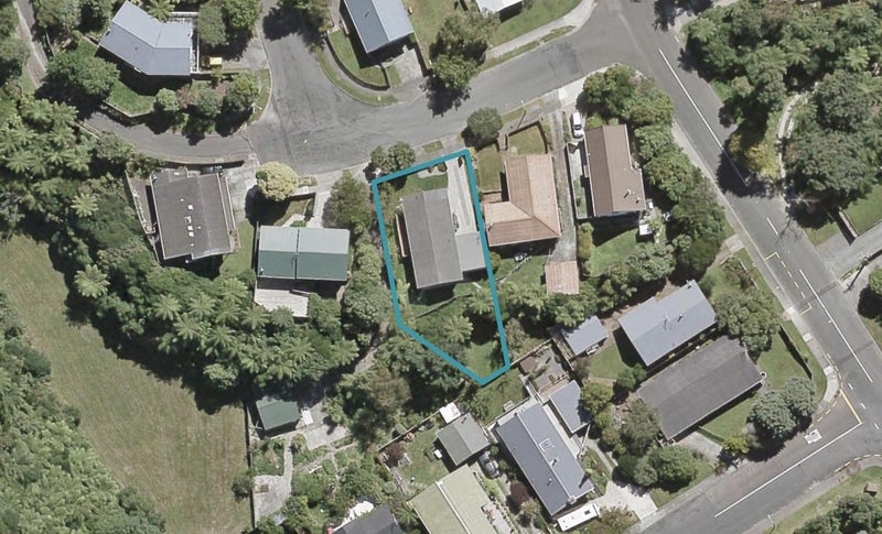 5 Renoir Avenue, Belmont, Lower Hutt - Carousel 1
