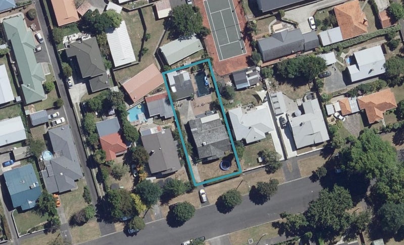 123 Albert Street, Hamilton East, Hamilton - Carousel 1