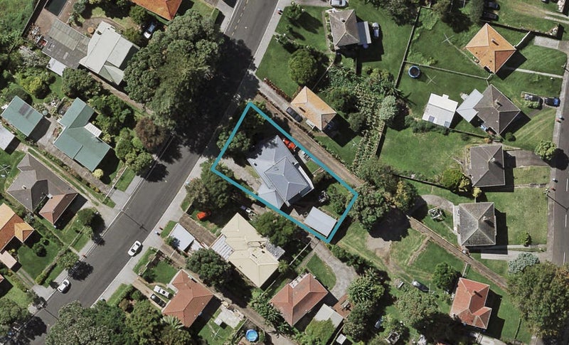 36 Court Crescent, Panmure, Auckland - Carousel 1