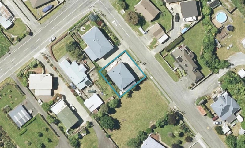2A Waimarama Street, Waikawa, Picton - Carousel 1