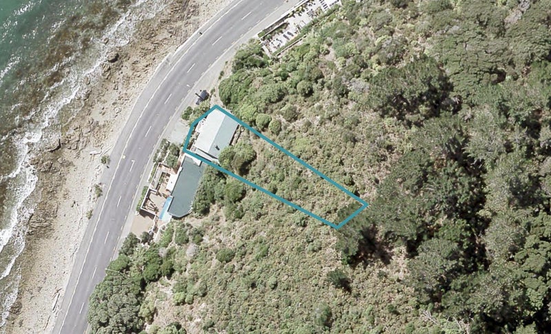 707 Marine Drive, Eastbourne, Lower Hutt - Carousel 1