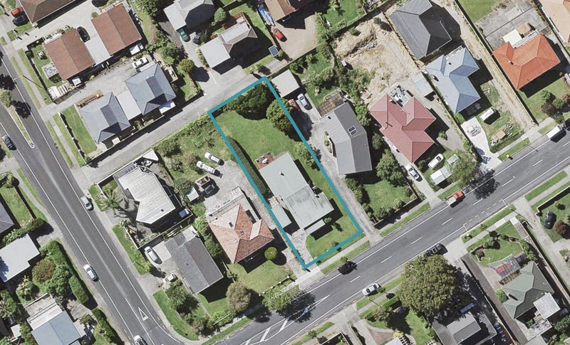 49 Bradbury Road, Botany Downs, Auckland - Carousel 1