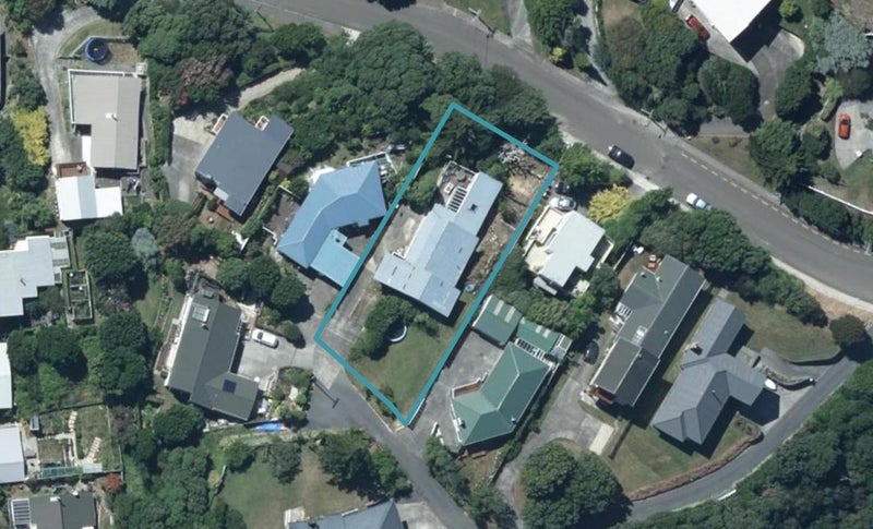 12 Mana View Road, Paremata, Porirua - Carousel 1