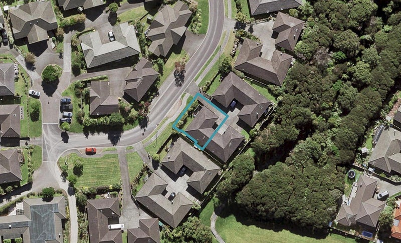 26 Regents Park Place, Westgate, Auckland - Carousel 1
