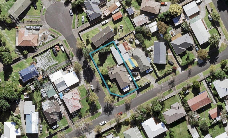 9 Coronet Place, Avondale, Auckland - Carousel 1
