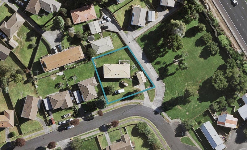 16 Azalea Place, Wiri, Auckland - Carousel 1