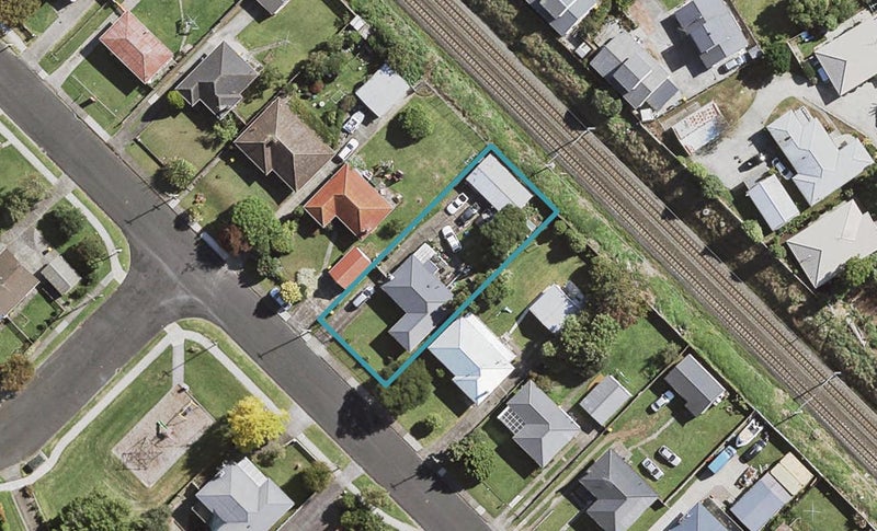 24 Beaumonts Way, Manurewa, Auckland - Carousel 1
