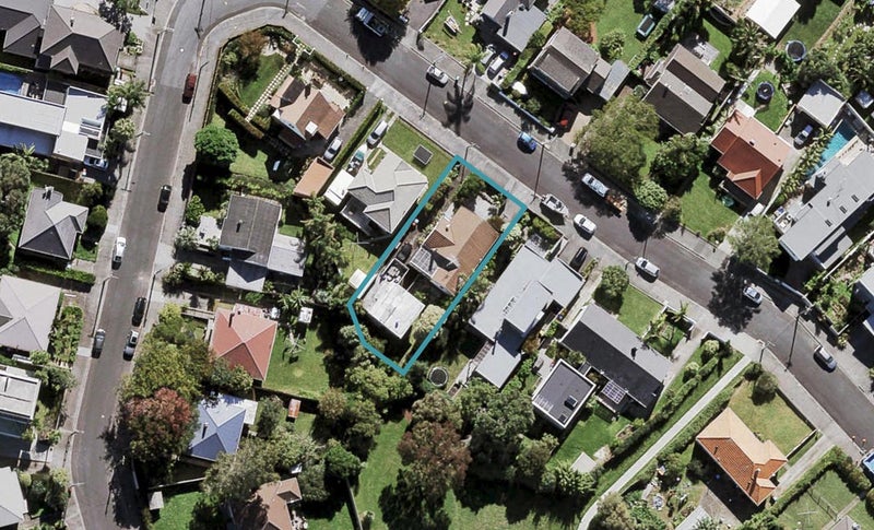 14 Tirotai Crescent, Westmere, Auckland - Carousel 1