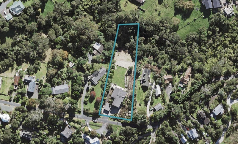 32 Chatham Avenue, Paremoremo, Auckland - Carousel 1