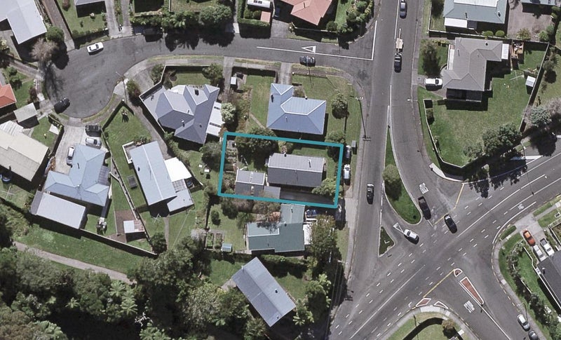 120 Awanui Street, Merrilands, New Plymouth - Carousel 1