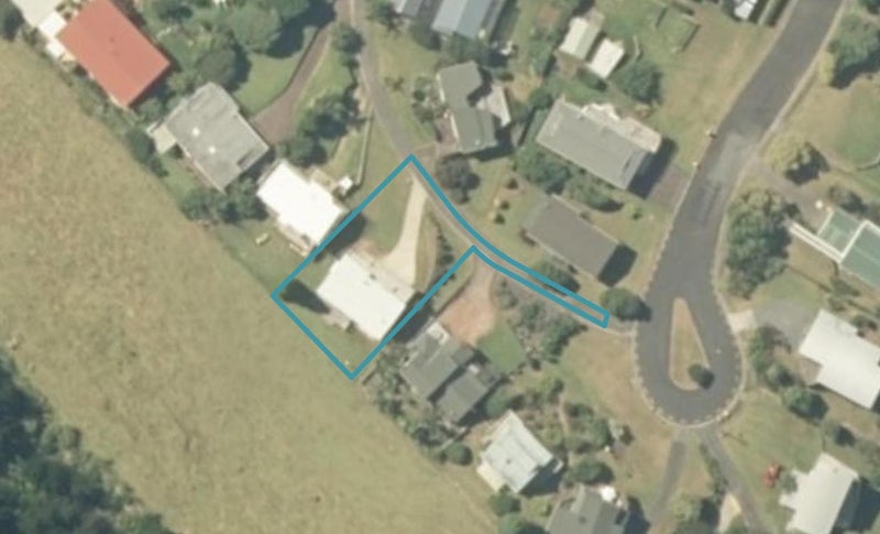 222 Russell Bruce Place, Onemana, Whangamatā - Carousel 1