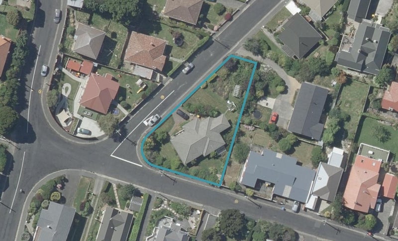 61 Springhill Road, Mornington, Dunedin - Carousel 1