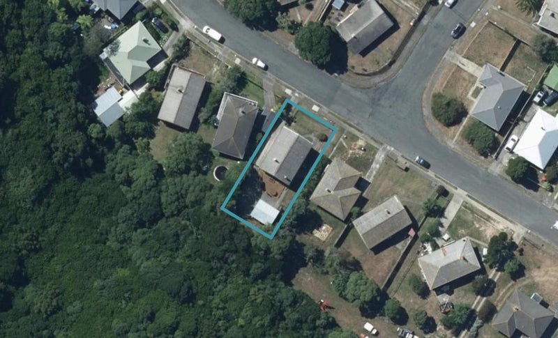 62 Rangituhi Crescent, Takapuwahia, Porirua - Carousel 1