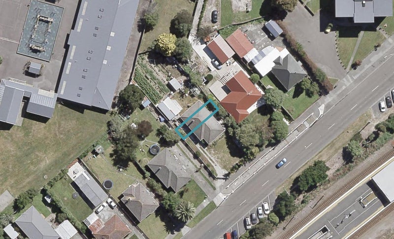 5/207 Oxford Terrace, Avalon, Lower Hutt - Carousel 1