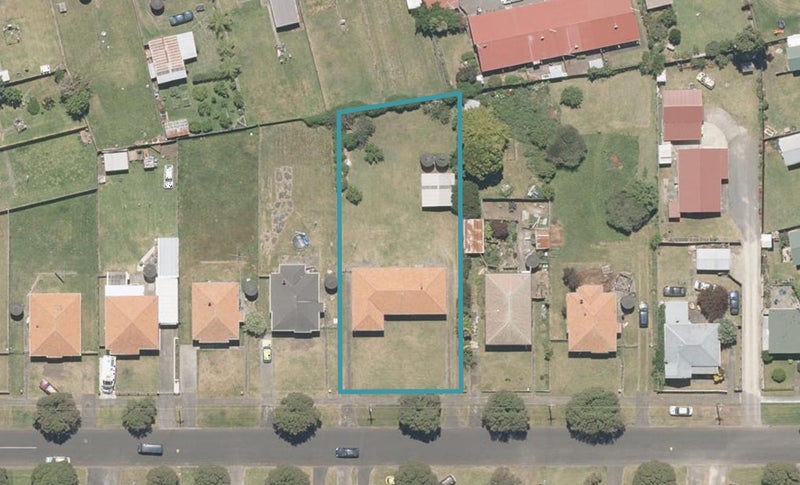 24 Swiss Avenue, Gonville, Whanganui - Carousel 1