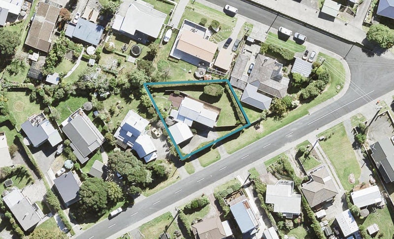 23 Scott Road, Stanmore Bay, Whangaparaoa - Carousel 1