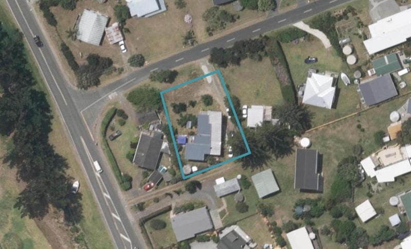 4 Eveline Street, Mangawhai Heads, Mangawhai - Carousel 1
