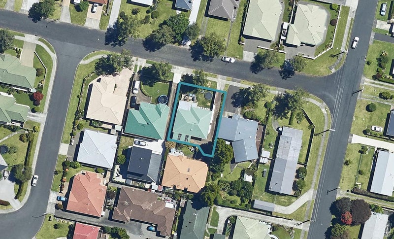 23 Ngahere Street, Otumoetai, Tauranga - Carousel 1