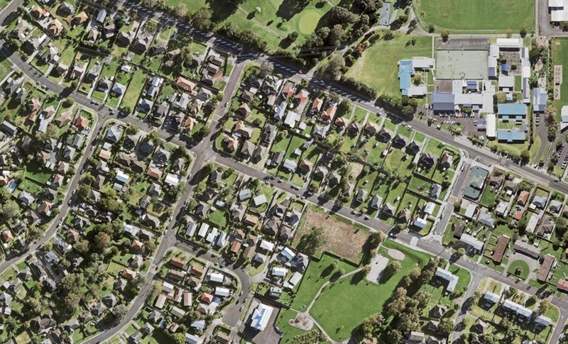 32A Morrie Laing Avenue, Mount Roskill, Auckland - Carousel 1