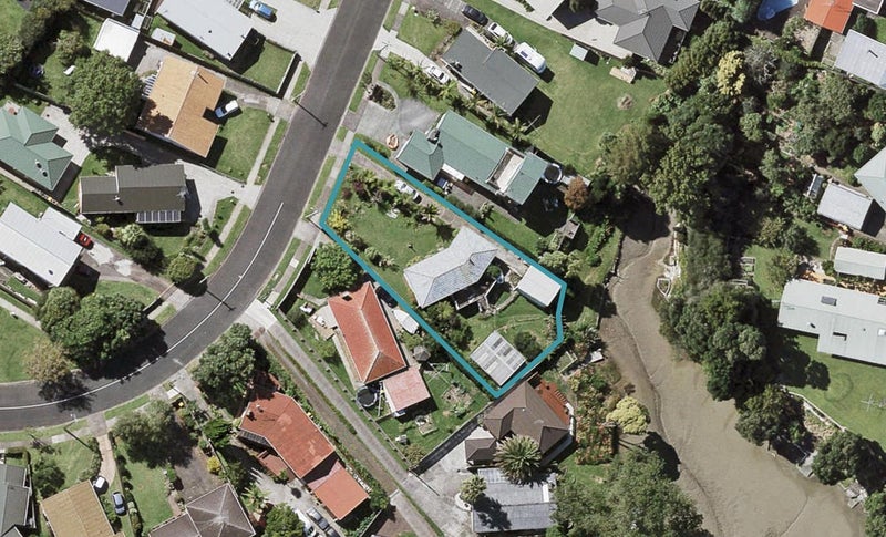 100 Tiraumea Drive, Pakuranga, Auckland - Carousel 1