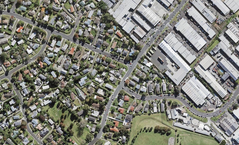 1/44 Diana Drive, Glenfield, Auckland - Carousel 1