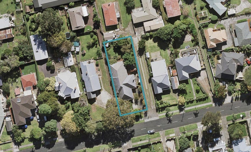 28 Mcintyre Road, Mangere Bridge, Auckland - Carousel 1