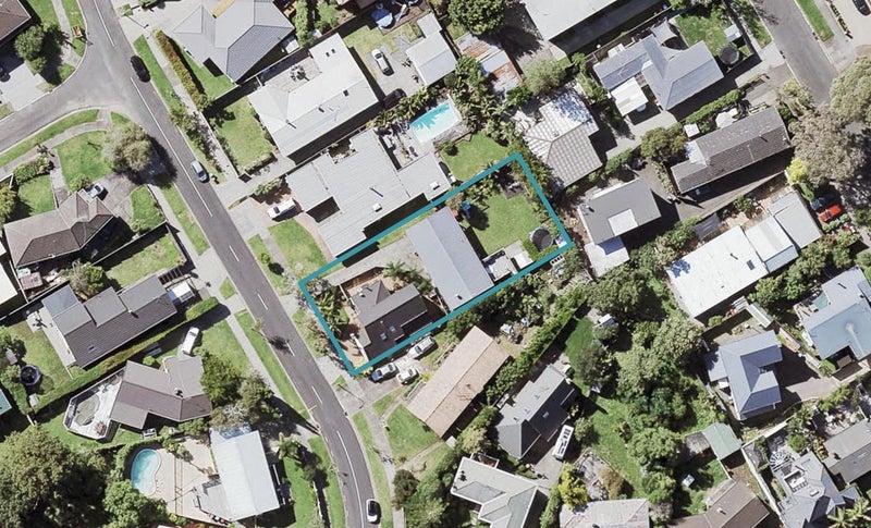 2/32 Pembroke Crescent, Glendowie, Auckland - Carousel 1