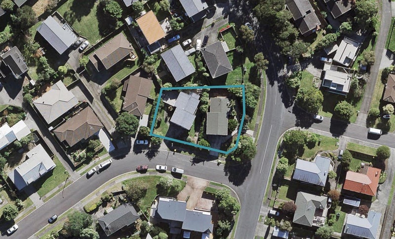 2/1 Heathglen Place, Bayview, Auckland - Carousel 1