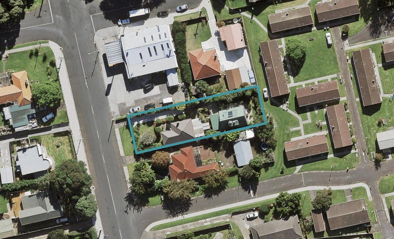 3 Coronation Road, Mangere Bridge, Auckland - Carousel 1