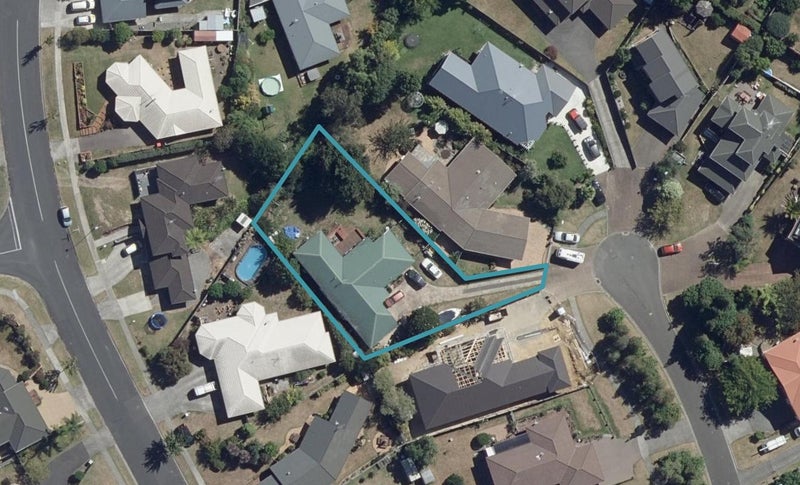 11 Silhouette Way, Western Heights, Hamilton - Carousel 1
