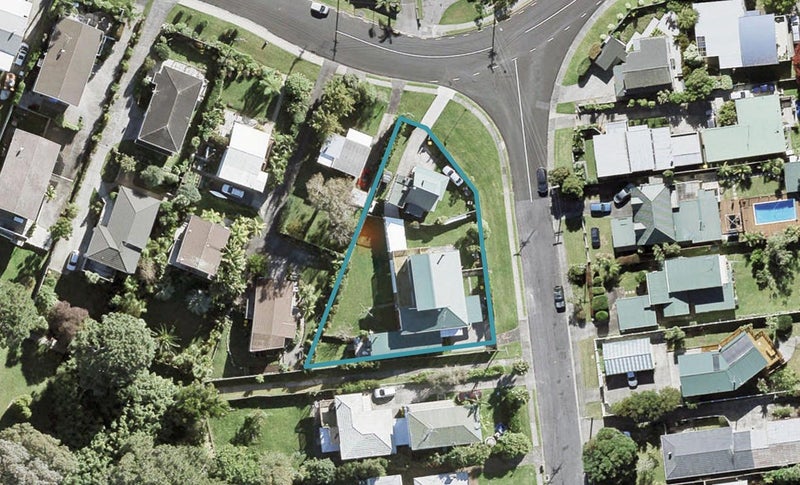1 Salem Place, Torbay, Auckland - Carousel 1